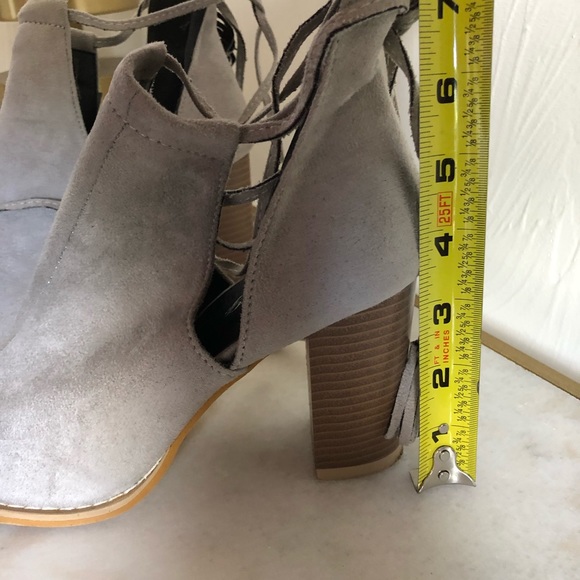 Transitional Style Peep Toe lLace Up Booties - Picture 7 of 8